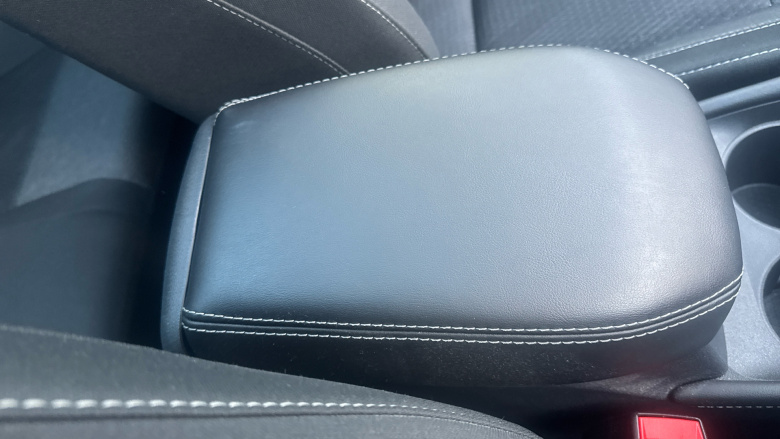 Nissan Qashqai 1.3 DiG-T MH N-Connecta 5dr Petrol Hatchback